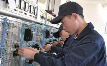 电工的自我总结7篇
