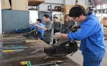 电工检修工作总结6篇