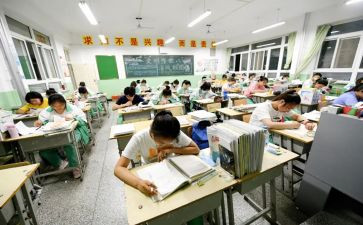 人在高三作文600字作文通用8篇