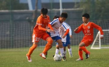 青训足球训练教案模板8篇