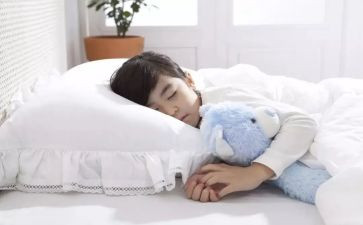 小班幼儿睡觉觉教案参考5篇