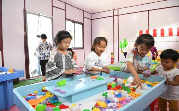 幼儿小班数学1和许多教案5篇