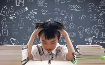 用英语自我介绍学生作文6篇